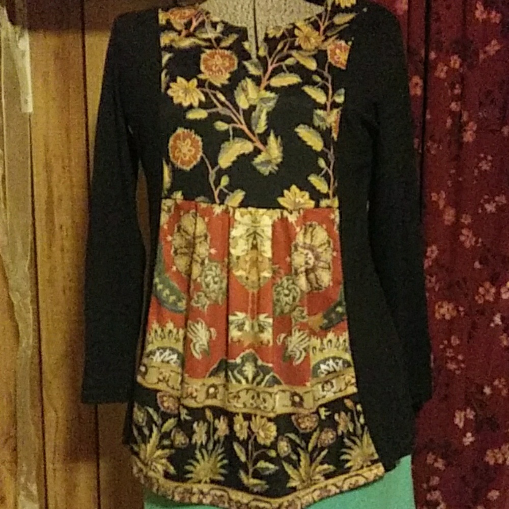 Oriental print black shirt